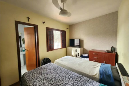 Casa à venda com 2 suítes em Vila Tiradentes, São Paulo, SP