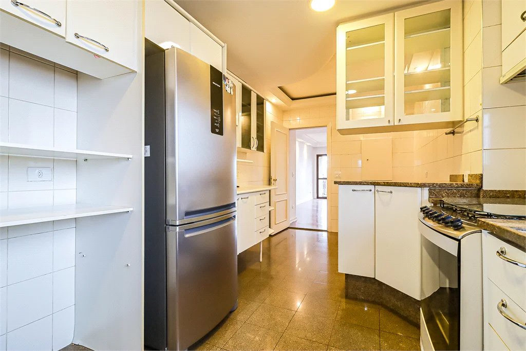Apartamento à venda com 4 quartos, sendo 3 suítes, em Brooklin Paulista, São Paulo, SP
