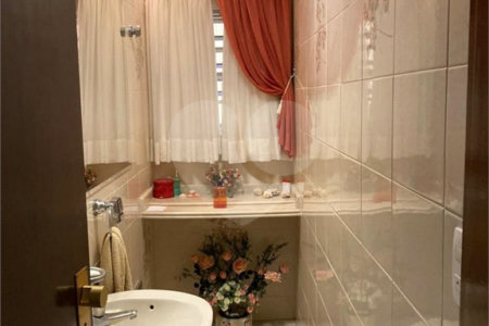 Sobrado à venda com 3 quartos, sendo 1 suíte, em Chora Menino, São Paulo, SP