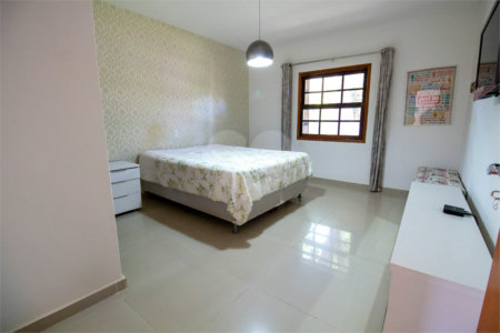 Chácara à venda com 4 quartos, sendo 1 suíte, em Saboó, São Roque, SP