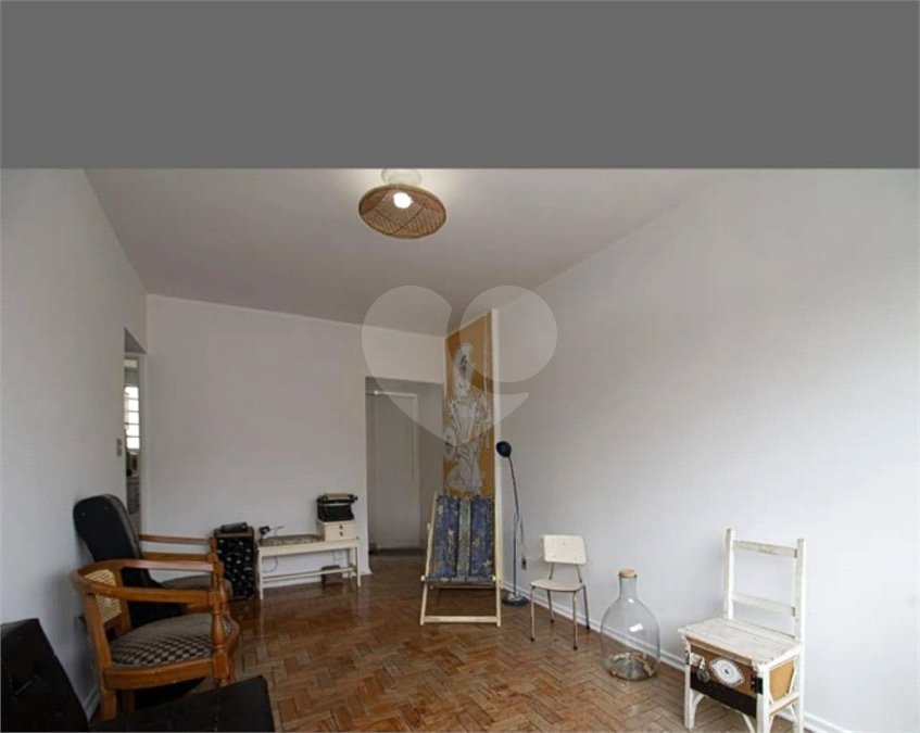 Apartamento à venda com 3 quartos, sendo 1 suíte,  em Aclimação, São Paulo, SP