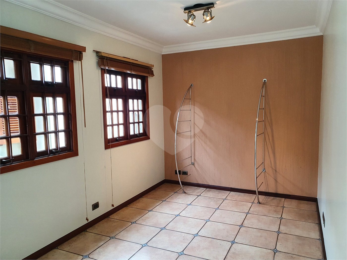 Sobrado à venda com 3 quartos, sendo 1 suíte, em Brooklin, São Paulo, SP