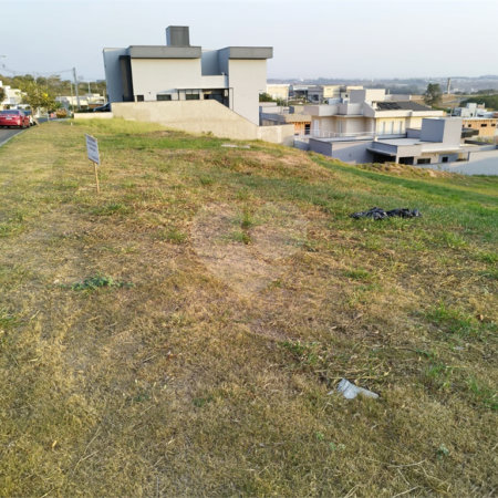 Terreno à venda no condomínio Lagos D Icarai, Salto - SP