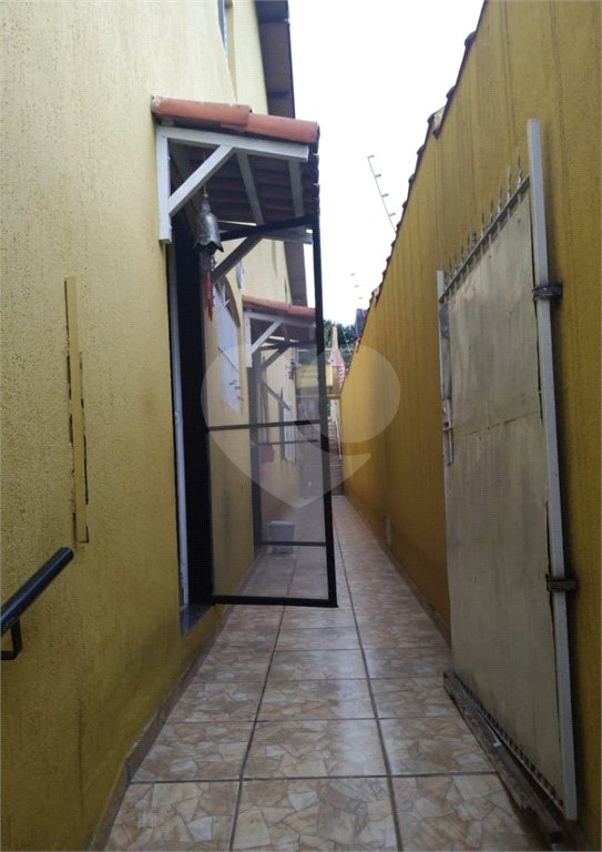 Casa à venda com 4 quartos, sendo 1 suíte, em Cidade Kemel, Poá, SP