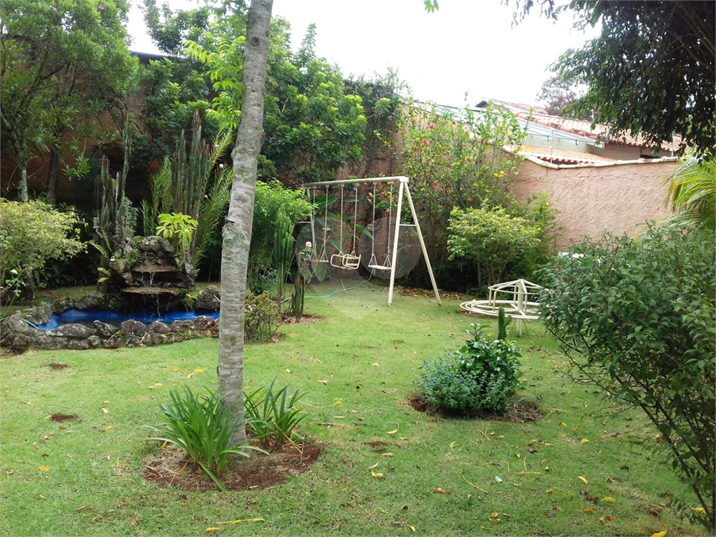 Chácara à venda com 4 quartos, sendo 1 suíte,  em Vila Dom Pedro, Atibaia, SP