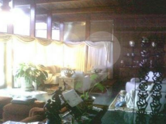 Casa Térrea à venda com 3 quartos, sendo 1 suíte,  em Chácara Monte Alegre, São Paulo, SP