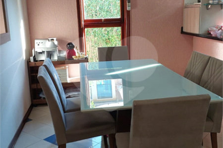 Casa à venda com 3 quartos, sendo 2 suítes, no condomínio Vinhas da Vista Alegre - Lado Sede, Vinhedo - SP