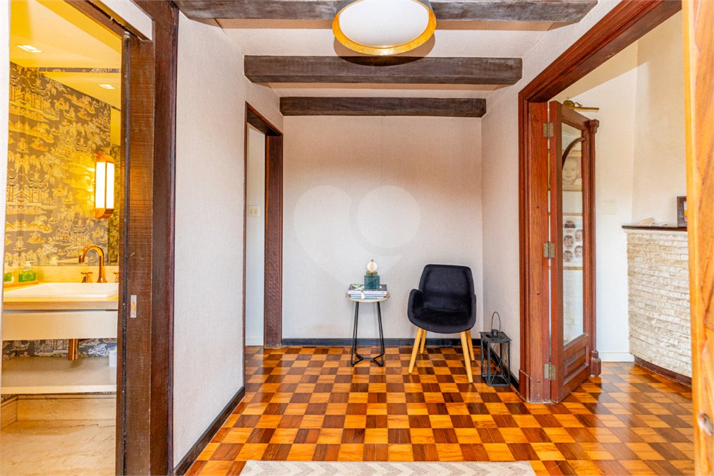 Casa à venda com 3 quartos, sendo 2 suítes,  em Alto da Boa Vista, São Paulo, SP