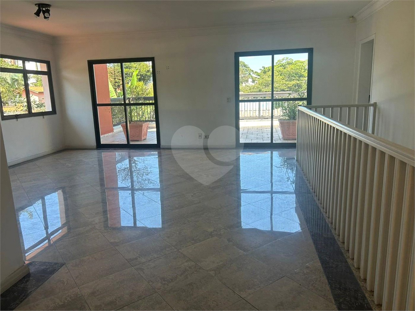 Casa à venda com 5 quartos, sendo 4 suítes, em Butantã, São Paulo, SP