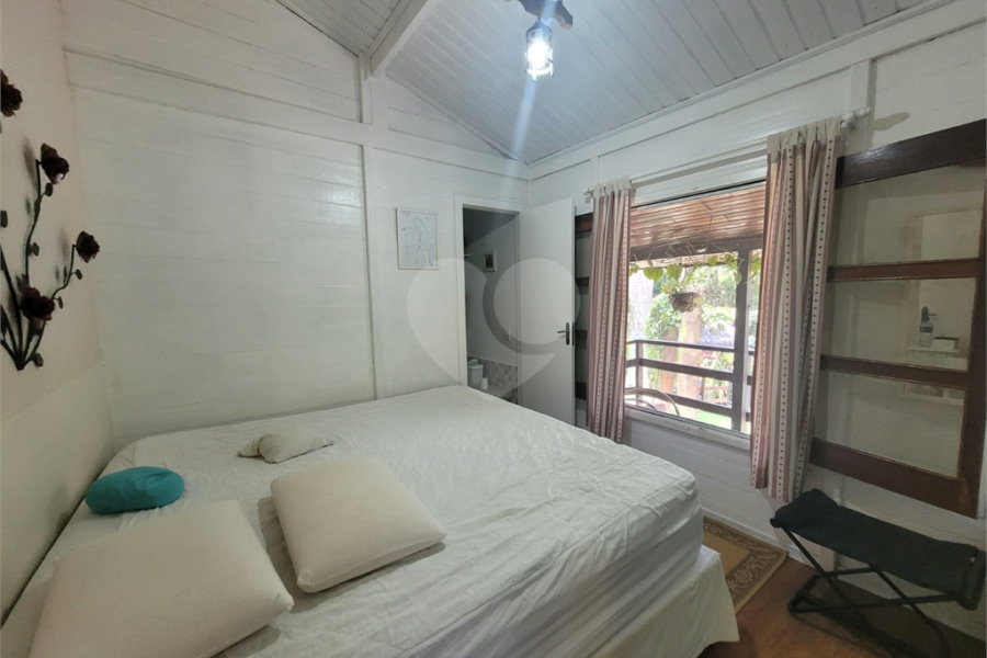 Casa à venda com 2 suítes no condomínio Alpes da Cantareira, Mairiporã - SP