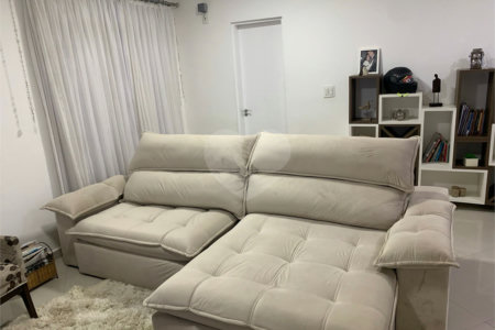 Sobrado à venda com 3 quartos, sendo 1 suíte, em Residencial Novo Horizonte I, Mogi das Cruzes, SP