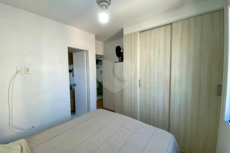 Apartamento à venda com 3 quartos, sendo 1 suíte,  em Saúde, São Paulo, SP