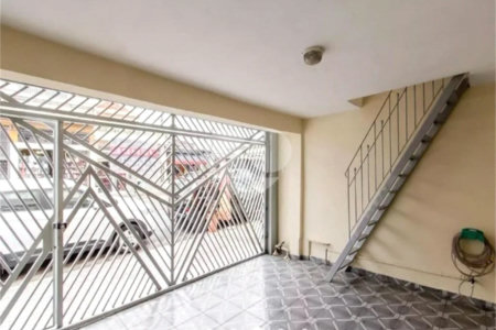 Casa à venda com 4 quartos, sendo 2 suítes, em Jardim Coimbra, São Paulo, SP