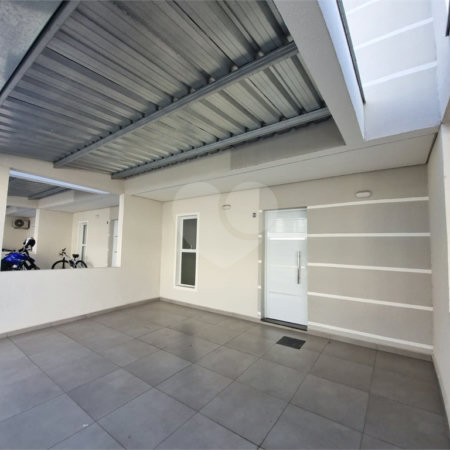 Casa à venda com 3 quartos, sendo 1 suíte, no condomínio Residencial Américo Figueiredo, Sorocaba - SP