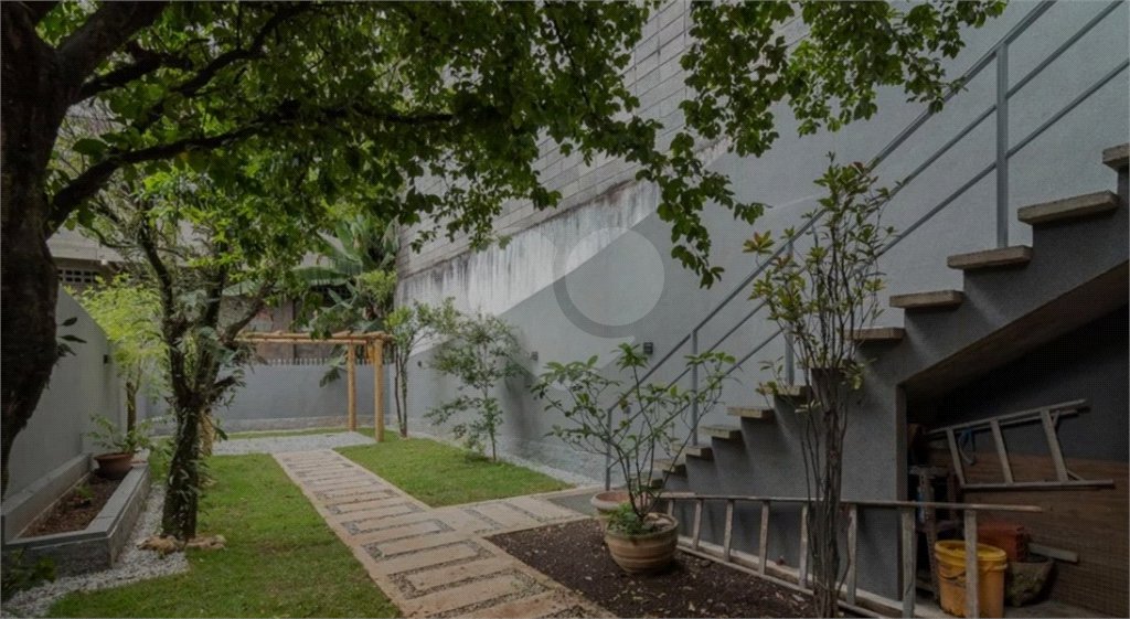 Sobrado à venda com 4 suítes em Vila Santa Catarina, São Paulo, SP