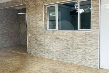 Casa à venda com 4 quartos, sendo 1 suíte, em Santo Amaro, São Paulo, SP