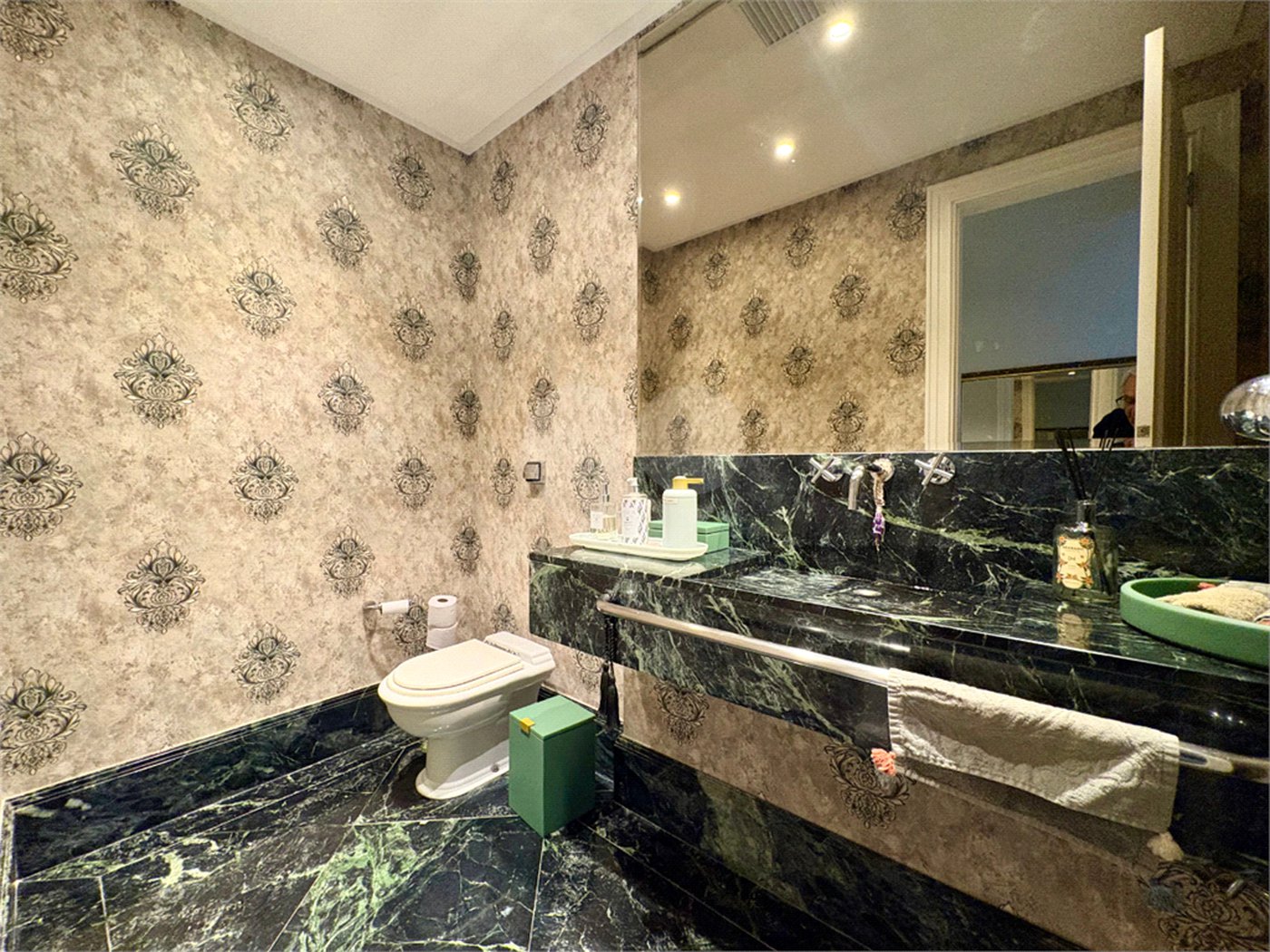 Casa à venda com 5 quartos, sendo 4 suítes, no condomínio Pignatari, São Paulo - SP