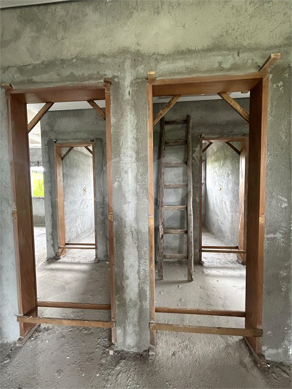 Casa à venda com 3 suítes no condomínio Residencial Jequitiba, Jacareí - SP