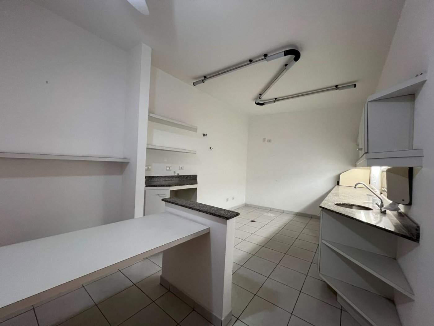 Casa para alugar, 305 m² por R$ 31.379,07 - Boqueirão - Santos/SP