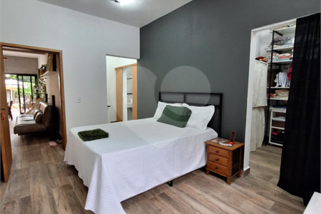 Casa à venda com 3 suítes no condomínio Chácaras do Lago, Vinhedo - SP