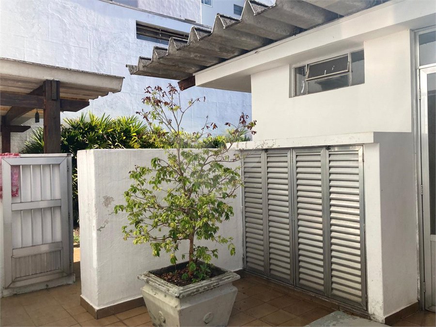 Sobrado para alugar com 4 quartos, sendo 2 suítes, em Alto da Boa Vista, São Paulo, SP