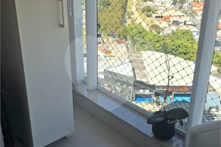 Apartamento à venda com 2 suítes em Vila Scarpelli, Santo André, SP