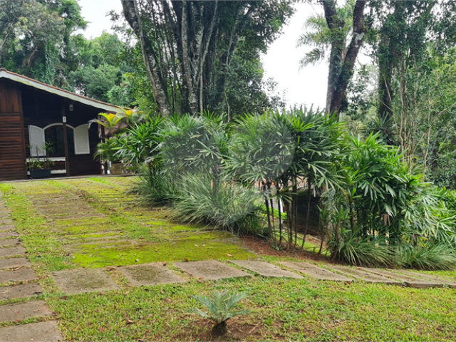 Casa à venda com 3 quartos, sendo 1 suíte,  no condomínio Alpes da Cantareira, Mairiporã - SP