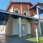 Sobrado à venda ou para alugar com 4 suítes em Balneário Arpoador, Peruíbe, SP