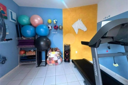 Casa à venda com 3 quartos, sendo 1 suíte, no condomínio Residencial Delle Stelle, Louveira - SP