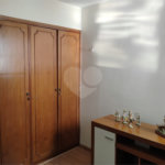 Vende-se apartamento no Jardim Aeroporto com 03 dormitórios