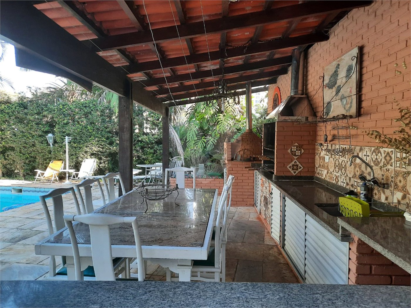 Sobrado à venda com 5 quartos, sendo 3 suítes, em Jardim Marajoara, São Paulo, SP