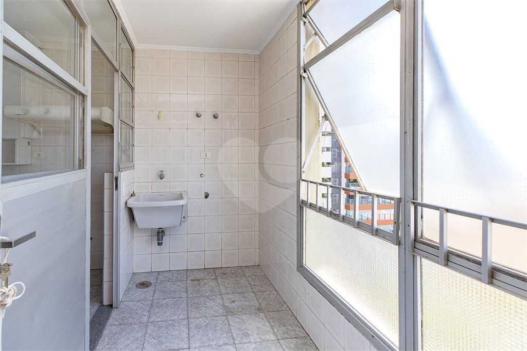 Apartamento à venda com 3 quartos, sendo 1 suíte,  em Brooklin, São Paulo, SP