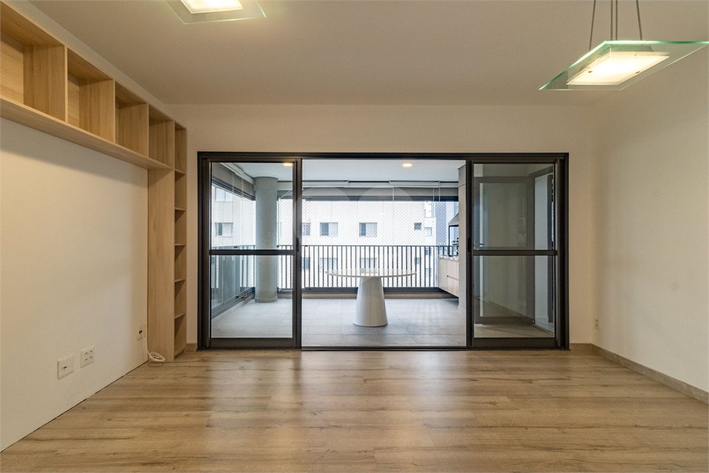 Apartamento à venda com 3 quartos, sendo 1 suíte,  em Perdizes, São Paulo, SP
