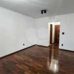 Apartamento à venda com 2 quartos no Centro, Araraquara, SP