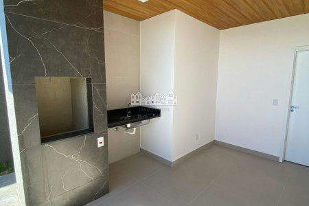 Casa à venda com 3 quartos, sendo 1 suíte, em Vila Petrópolis, Atibaia, SP