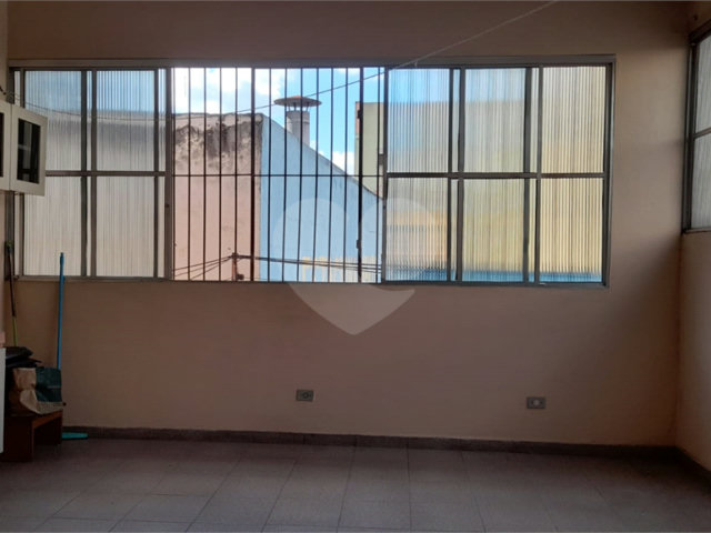 Casa de Vila à venda com 3 quartos, sendo 1 suíte,  em Pari, São Paulo, SP