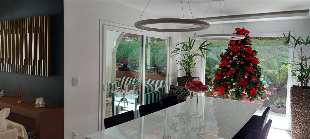 Casa à venda com 4 suítes em Alphaville, Santana de Parnaíba, SP