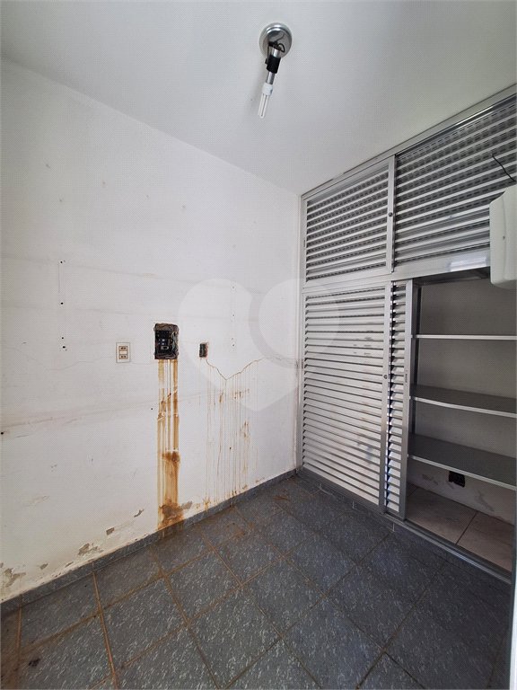 Casa à venda ou para alugar com 4 quartos, sendo 2 suítes,  em Santa Rosa, Vinhedo, SP