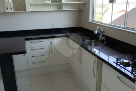 Casa à venda com 3 suítes no condomínio Picollo, Louveira - SP