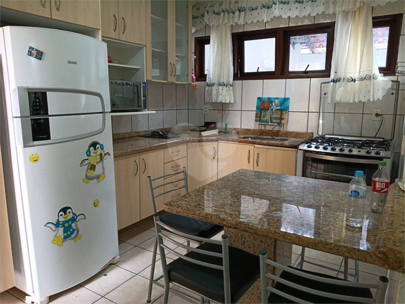 Casa à venda com 4 quartos, sendo 2 suítes,  em Vila Rei, Mogi das Cruzes, SP