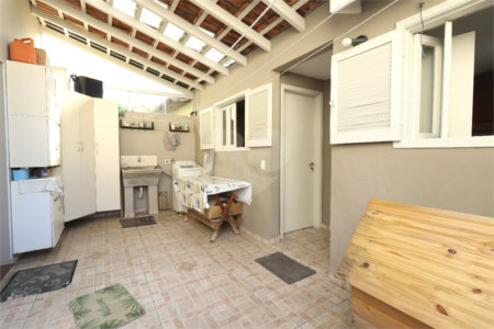 Casa à venda com 4 quartos, sendo 1 suíte, em Chácara Santo Antônio, São Paulo, SP