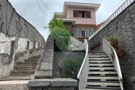 Sobrado à venda com 3 quartos em Vila Gustavo, São Paulo, SP
