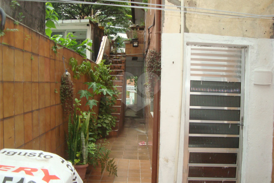 Sobrado à venda com 7 quartos, sendo 1 suíte, em Santana, São Paulo, SP