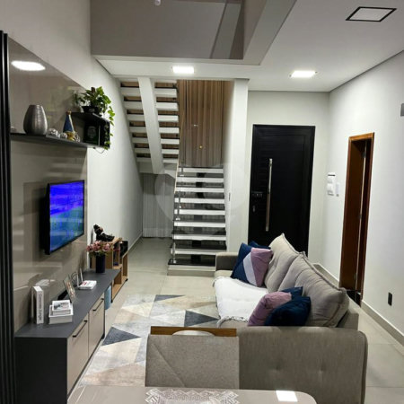 Casa à venda com 3 quartos, sendo 1 suíte, no condomínio Horto Florestal Villagio, Sorocaba - SP