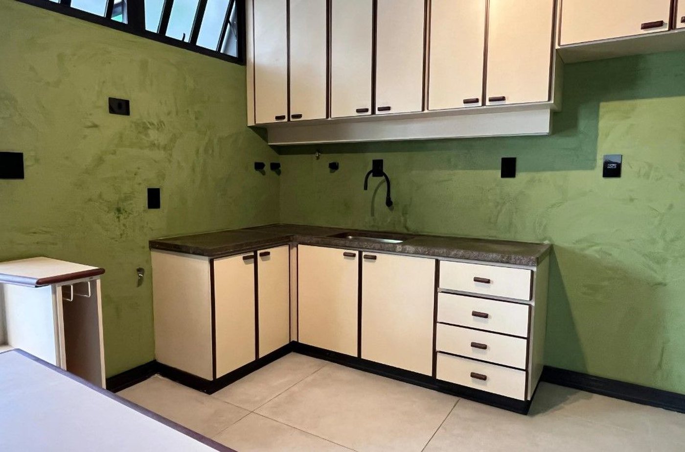 Casa com 3 dormitórios para alugar, 170 m² por R$ 13.740,00/mês - Gonzaga - Santos/SP