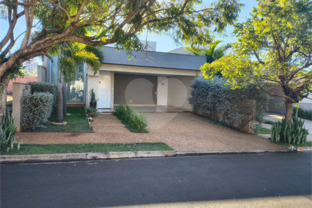 Casa à venda com 3 quartos, sendo 1 suíte, no condomínio Residencia Valencia - Ilha Turia, Ribeirão Preto - SP