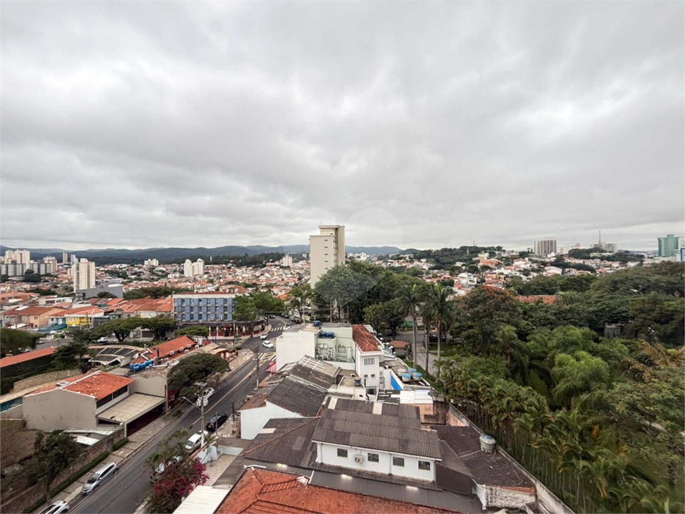 Apartamento com 3 suítes no Jardim França