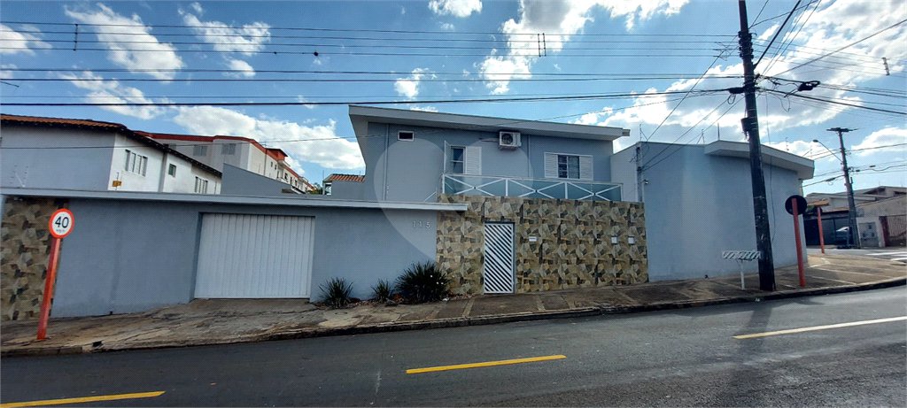 Casa à venda com 5 quartos, sendo 1 suíte, em Jardim Santa Paula, São Carlos, SP