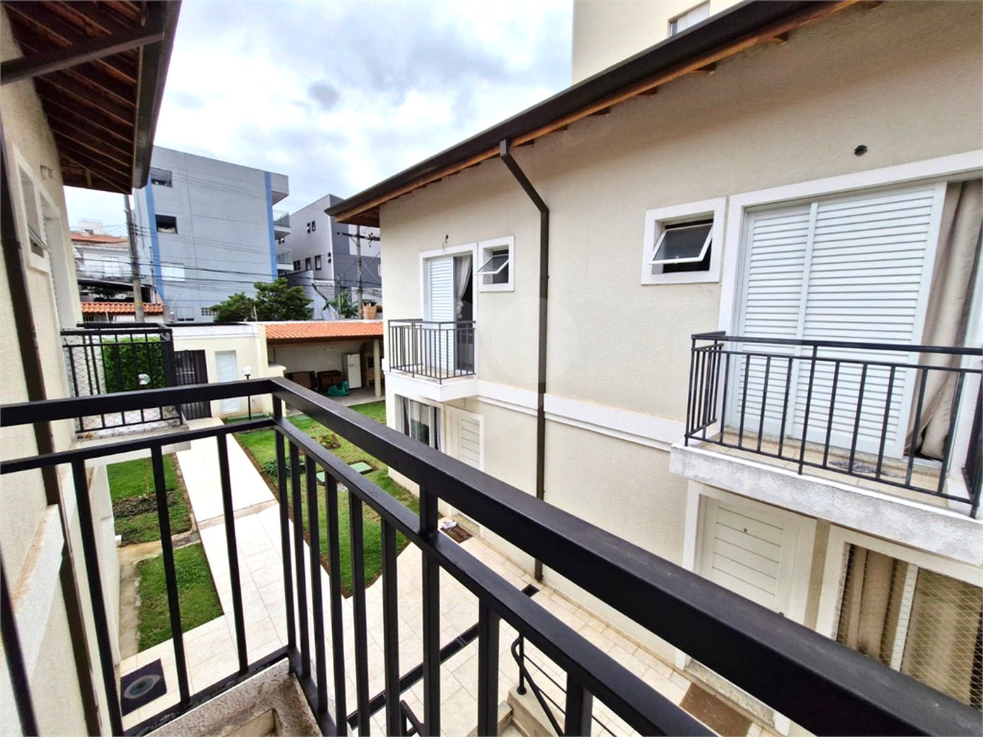 Casa à venda com 2 suítes no condomínio Residencial Living Sabara, São Paulo - SP
