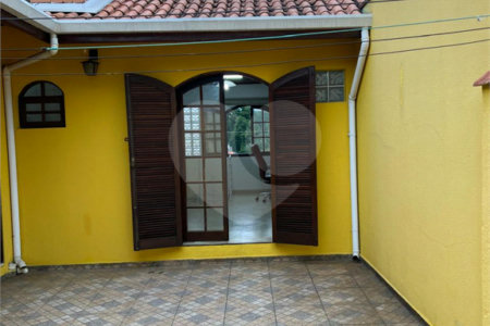 Sobrado à venda com 5 quartos, sendo 2 suítes, em Vila Universitária, São Paulo, SP